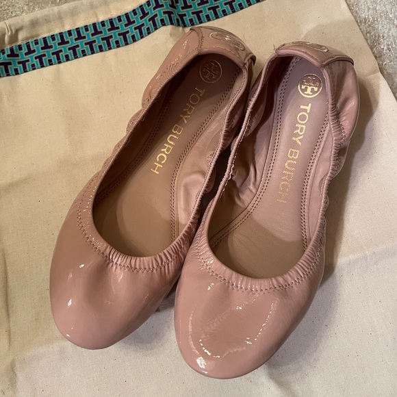 Tory Burch patent flat 6.5 Nearly NEW - Picture 1 of 5